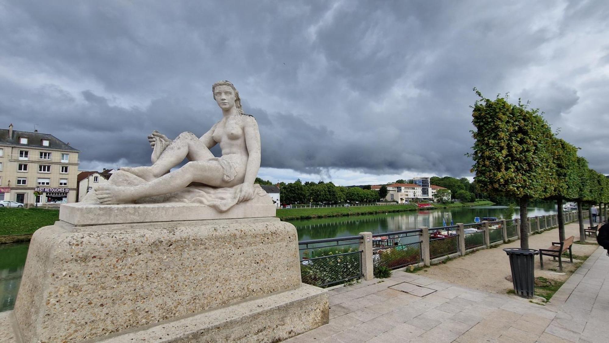 Apartamento L'Hirondelle Château-Thierry Exterior foto